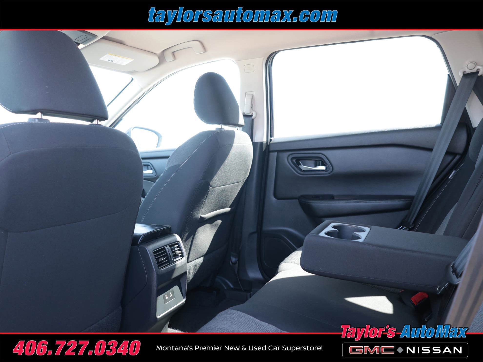 Used 2025 Nissan Rogue SV AWD/4WD image 28