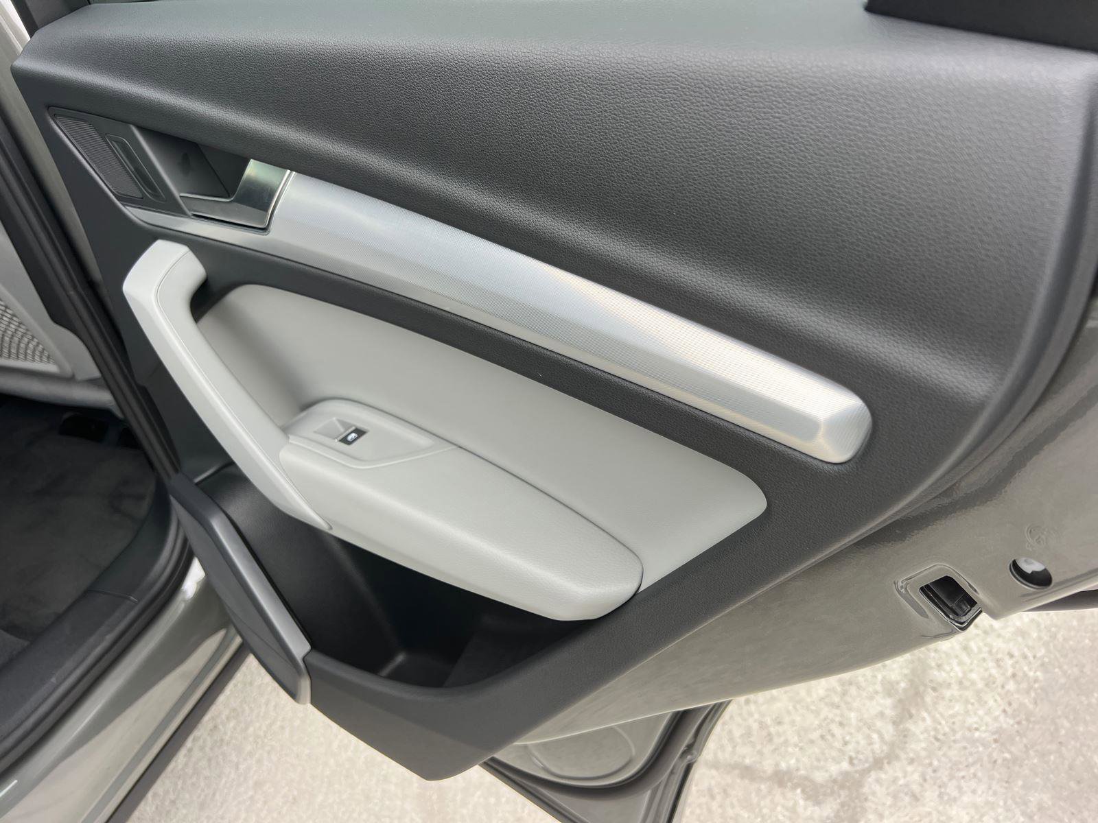 Used 2025 Audi Q5 2.0T Premium image 16