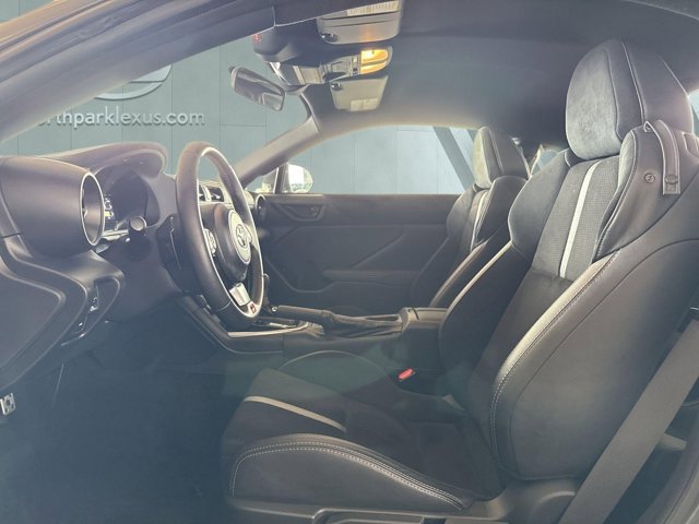 Used 2023 Toyota GR86 Premium image 9
