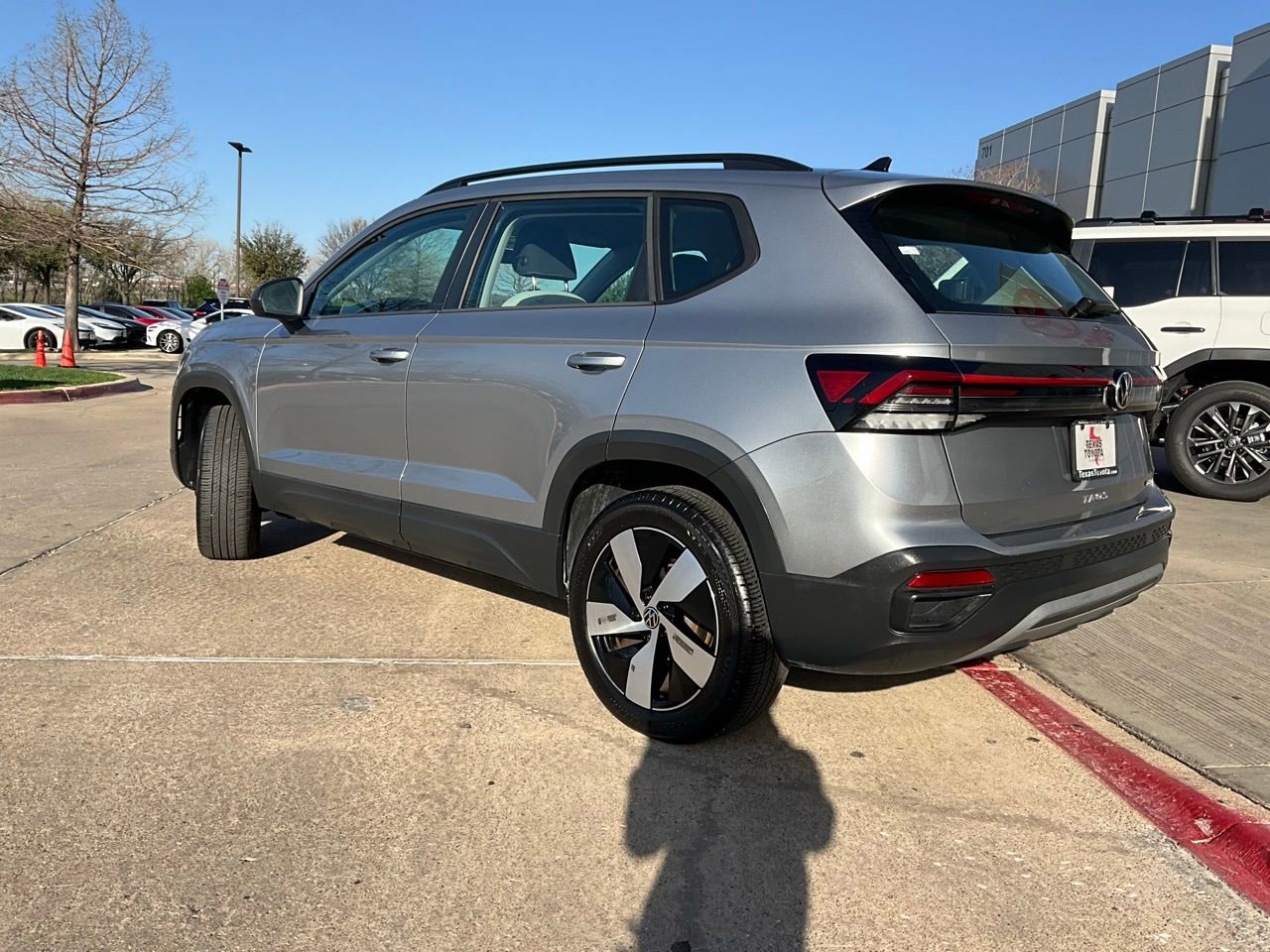Used 2025 Volkswagen Taos S image 8