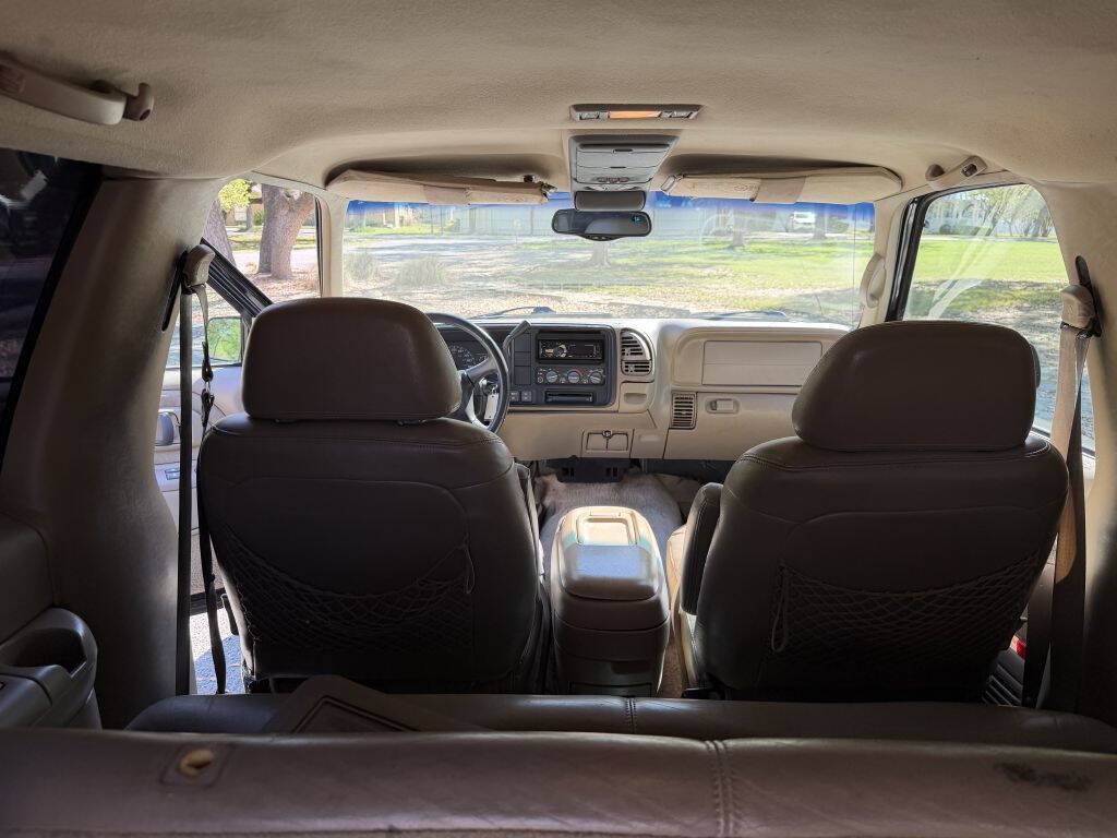 Used 1999 Chevrolet Tahoe 4WD 2-Door w/ Preferred Equipment Group image 20
