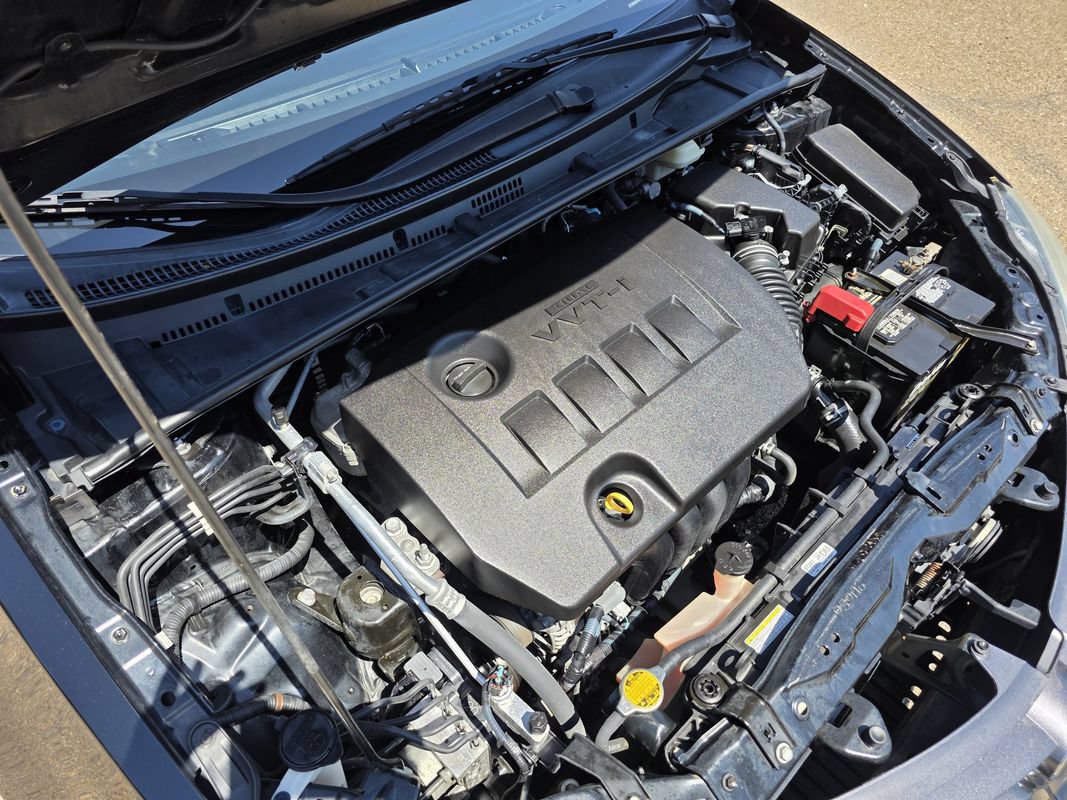Used 2016 Toyota Corolla LE FWD image 35