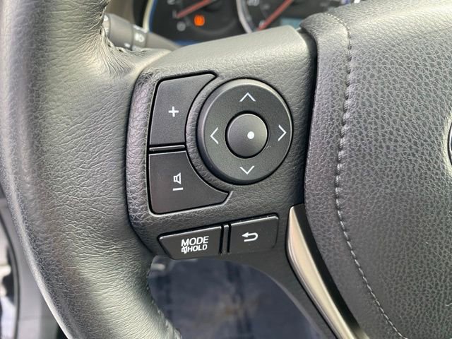 Used 2015 Toyota RAV4 Limited image 24