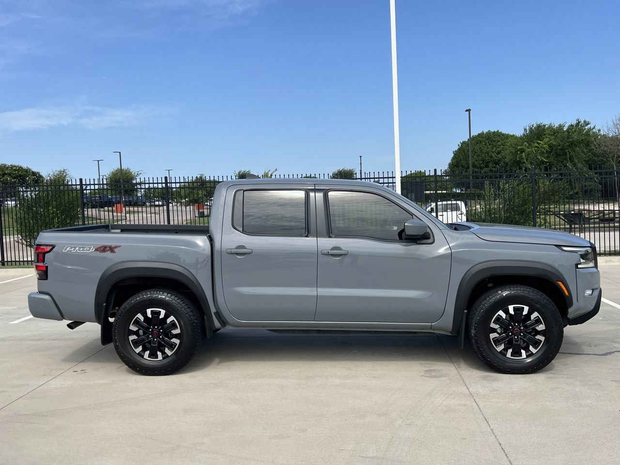 Used 2024 Nissan Frontier PRO-4X w/ Off-Road Protection Package AWD/4WD image 3