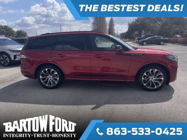 Used 2025 Lincoln Aviator 2WD w/ Jet Appearance Package image 4