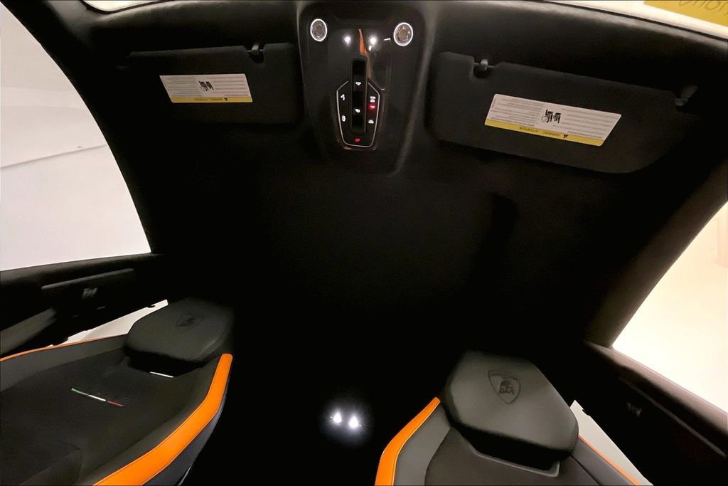Used 2022 Lamborghini Urus image 20
