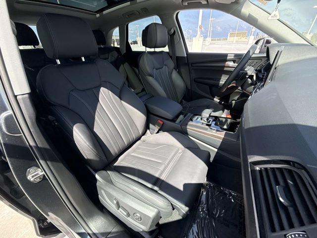 Used 2024 Audi Q5 2.0T Premium w/ Convenience Package AWD/4WD image 26