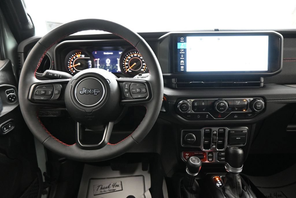 Used 2024 Jeep Wrangler Unlimited Rubicon w/ Convenience Group AWD/4WD image 13