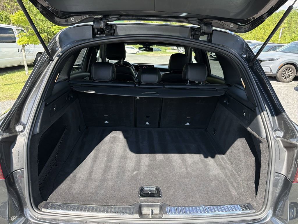 Used 2021 Mercedes-Benz GLC 300 4MATIC image 21