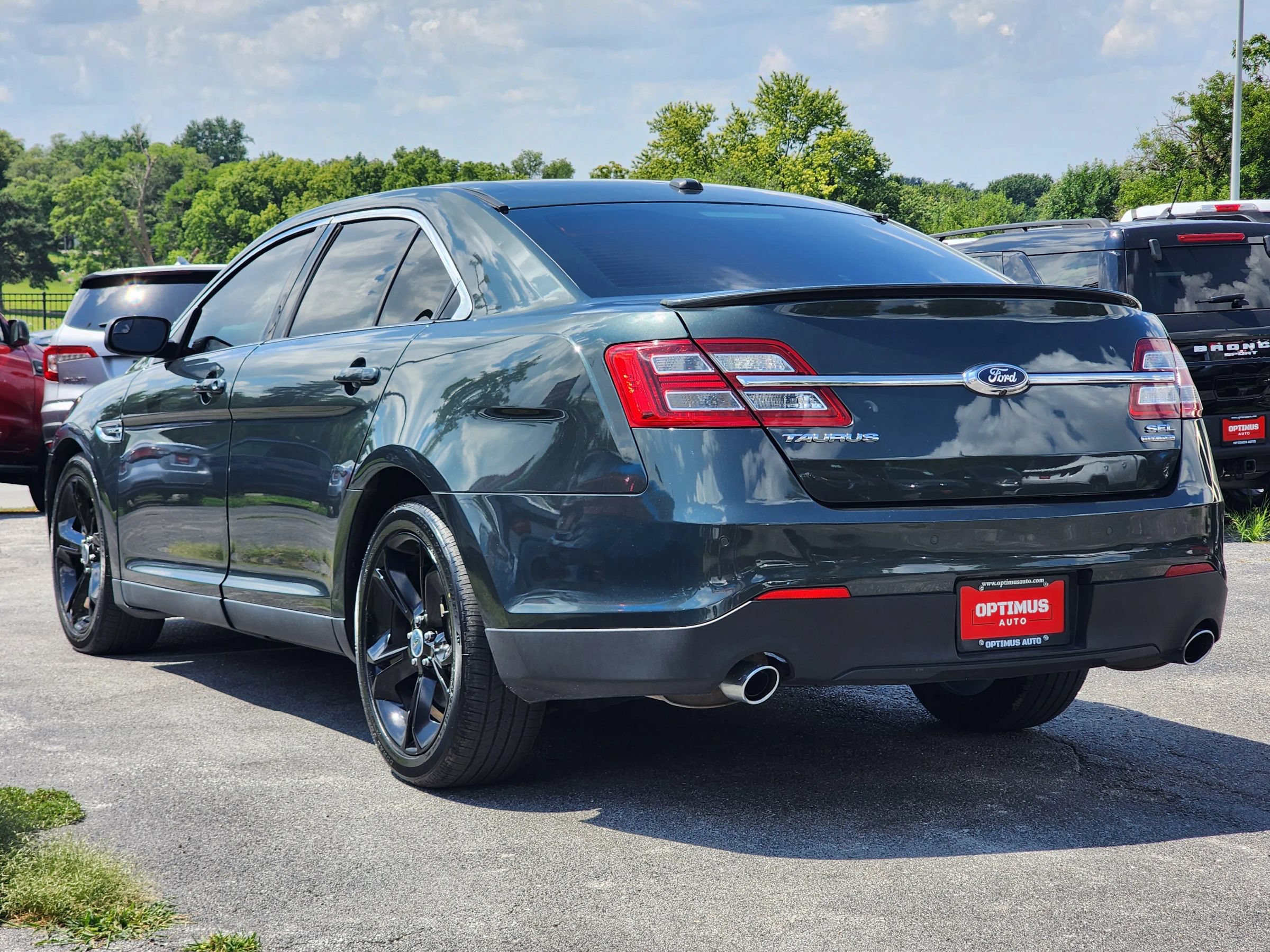 Used 2016 Ford Taurus SEL w/ Equipment Group 201A FWD image 5