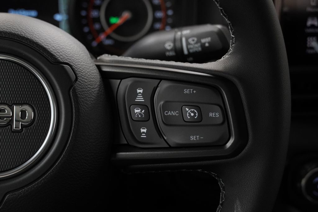 New 2026 Jeep Gladiator Mojave w/ Safety Group image 28