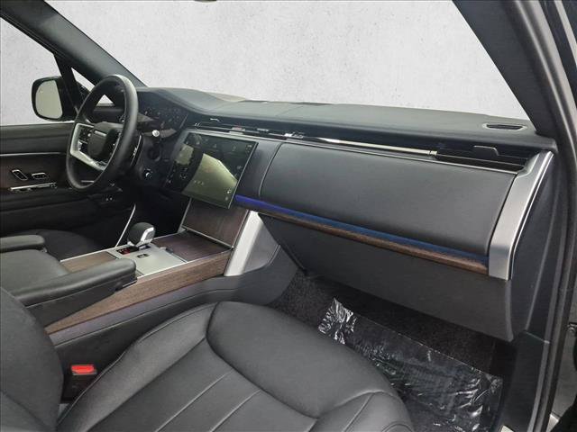 Certified 2025 Land Rover Range Rover SE AWD/4WD image 26