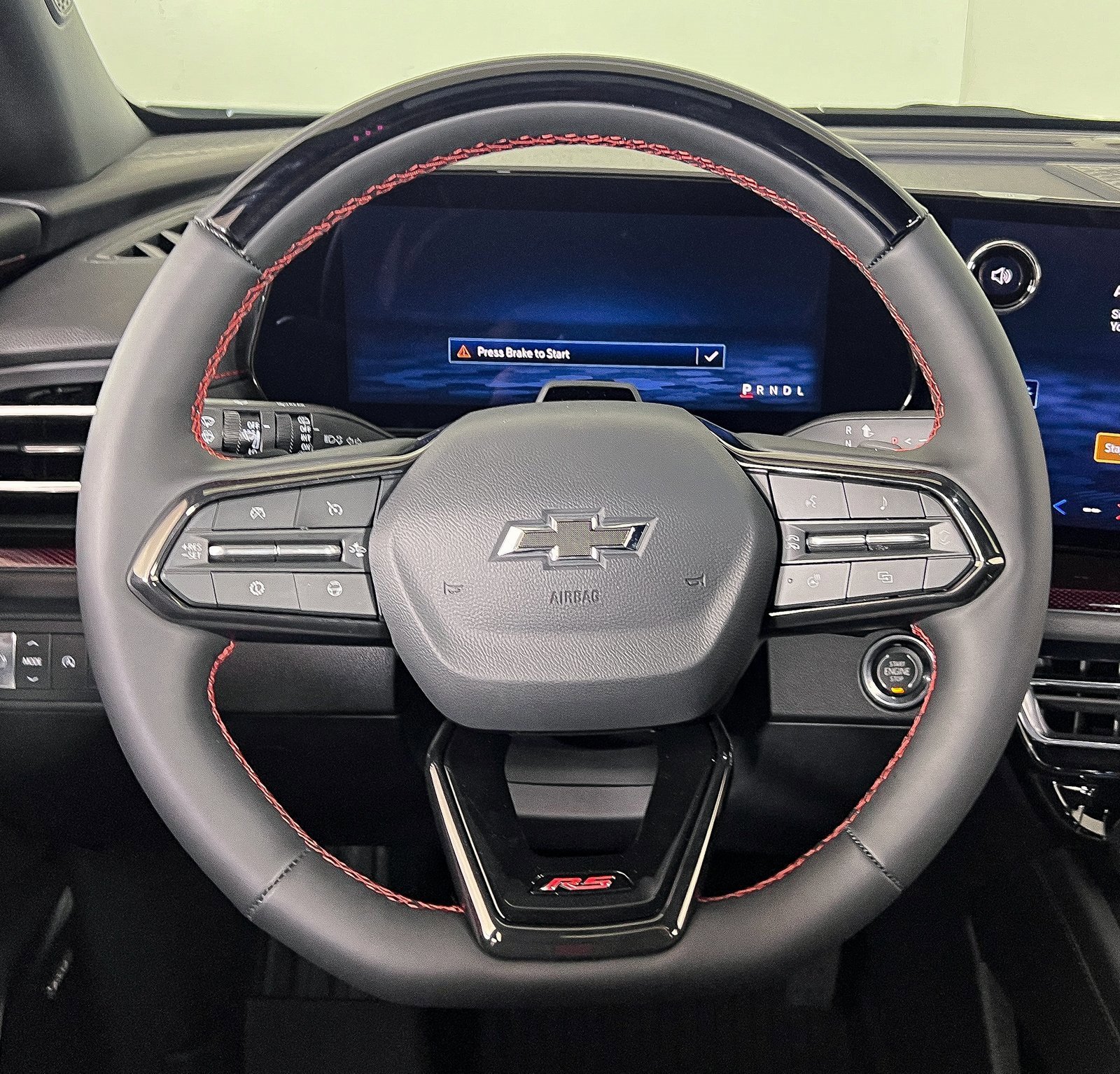New 2026 Chevrolet Traverse RS w/ LPO, Floor Liner Package image 11