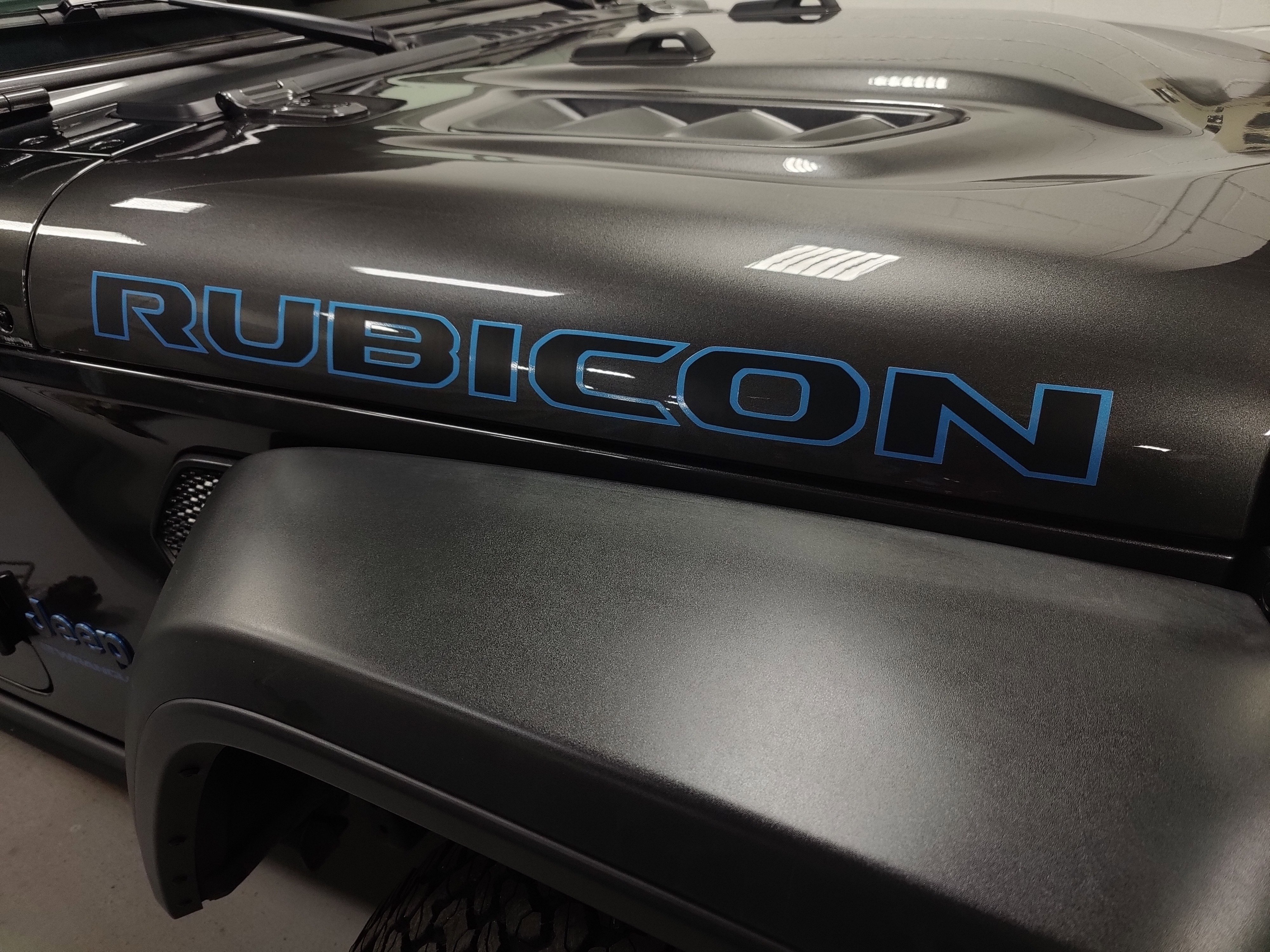 Used 2025 Jeep Wrangler Unlimited Rubicon 4xe w/ Convenience Group image 4