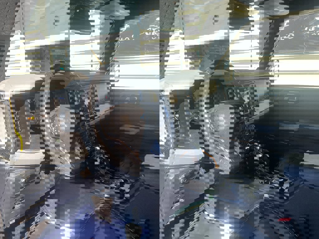 Used 2022 Ford Bronco Badlands image 9