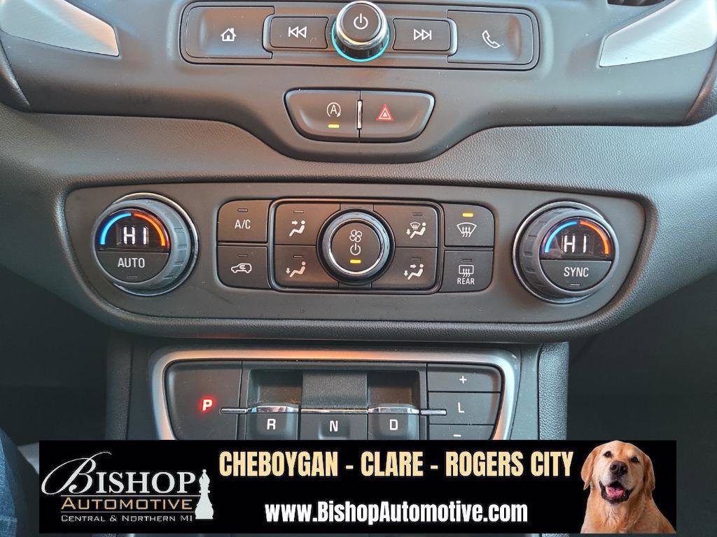 Used 2023 GMC Terrain SLE w/ Driver Convenience Package image 31