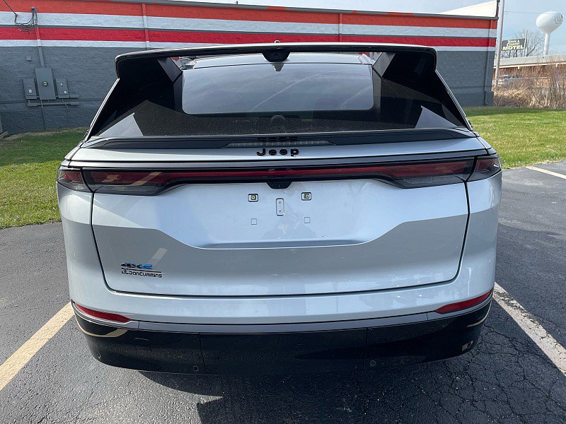 Used 2024 Jeep Wagoneer Launch Edition image 5