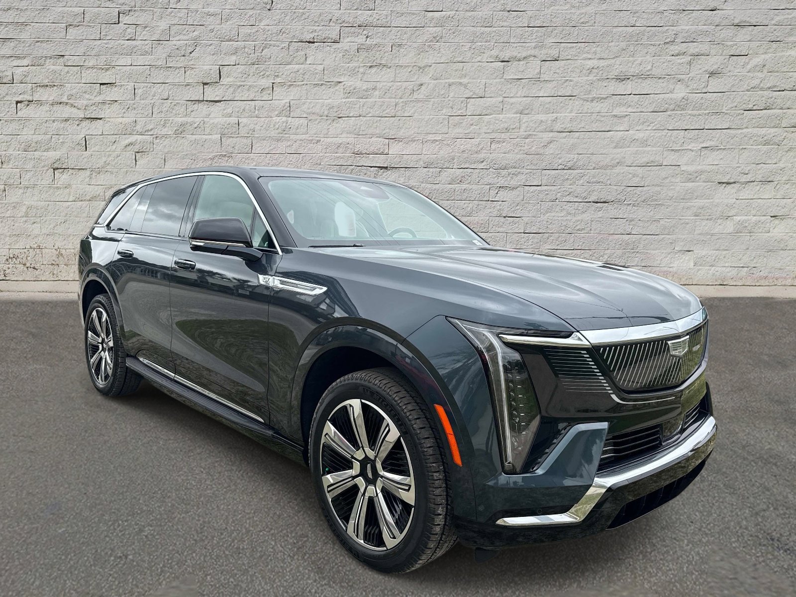 Certified 2025 Cadillac Escalade IQ Luxury 1 w/ Smart Trailering package AWD/4WD image 7