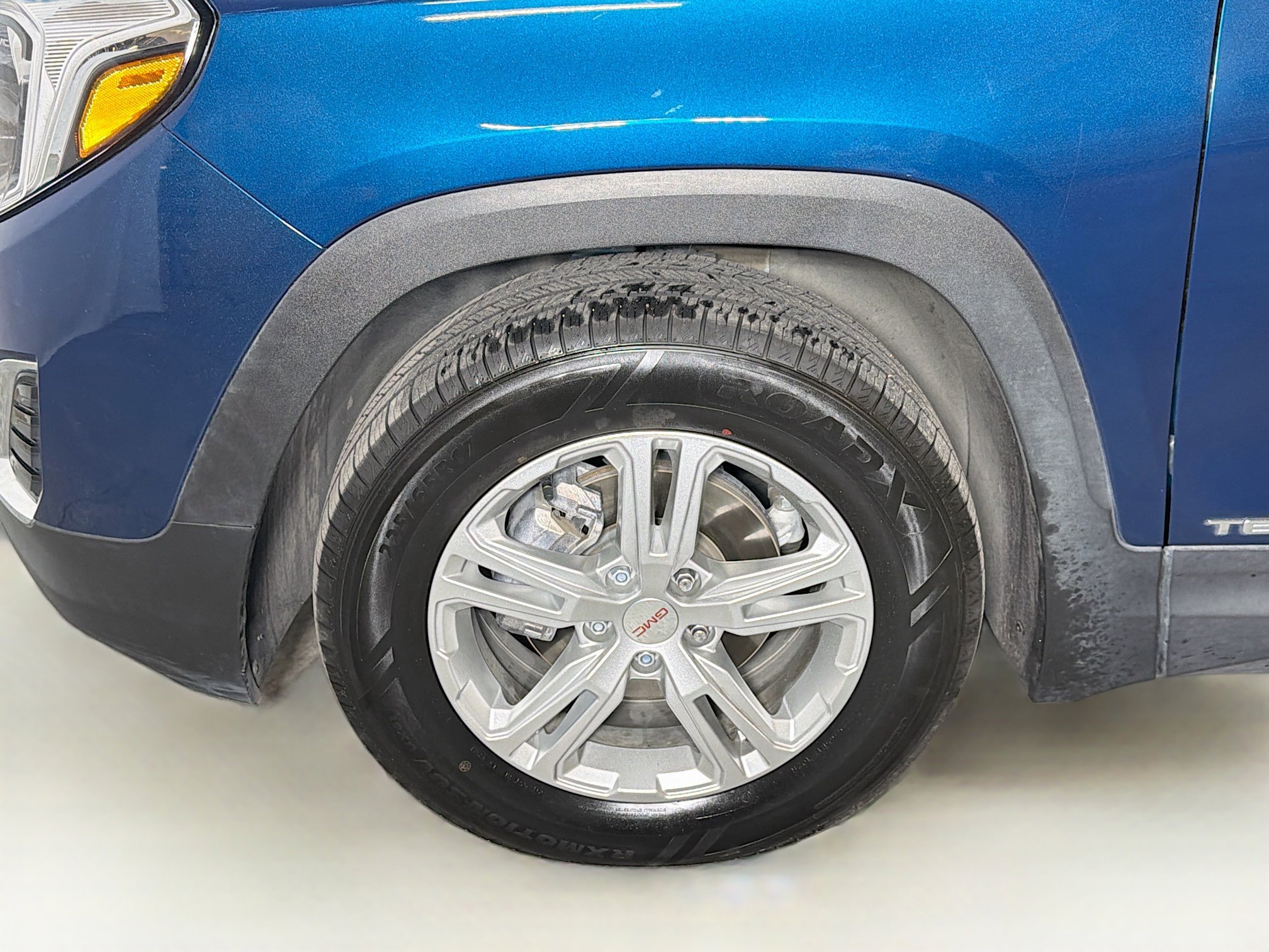 Used 2021 GMC Terrain SLE w/ Driver Convenience Package image 11