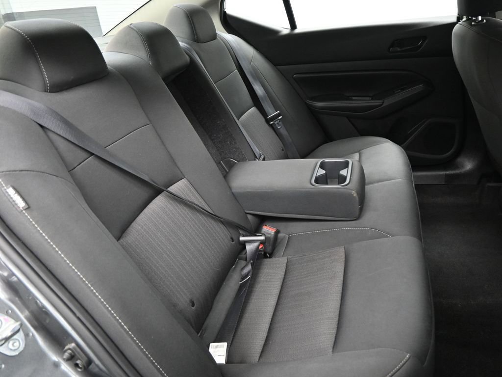 Used 2024 Nissan Altima 2.5 SV image 12