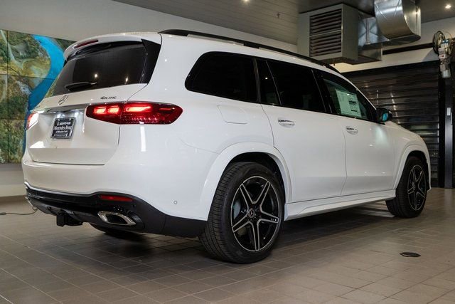 Used 2026 Mercedes-Benz GLS 450 4MATIC image 5