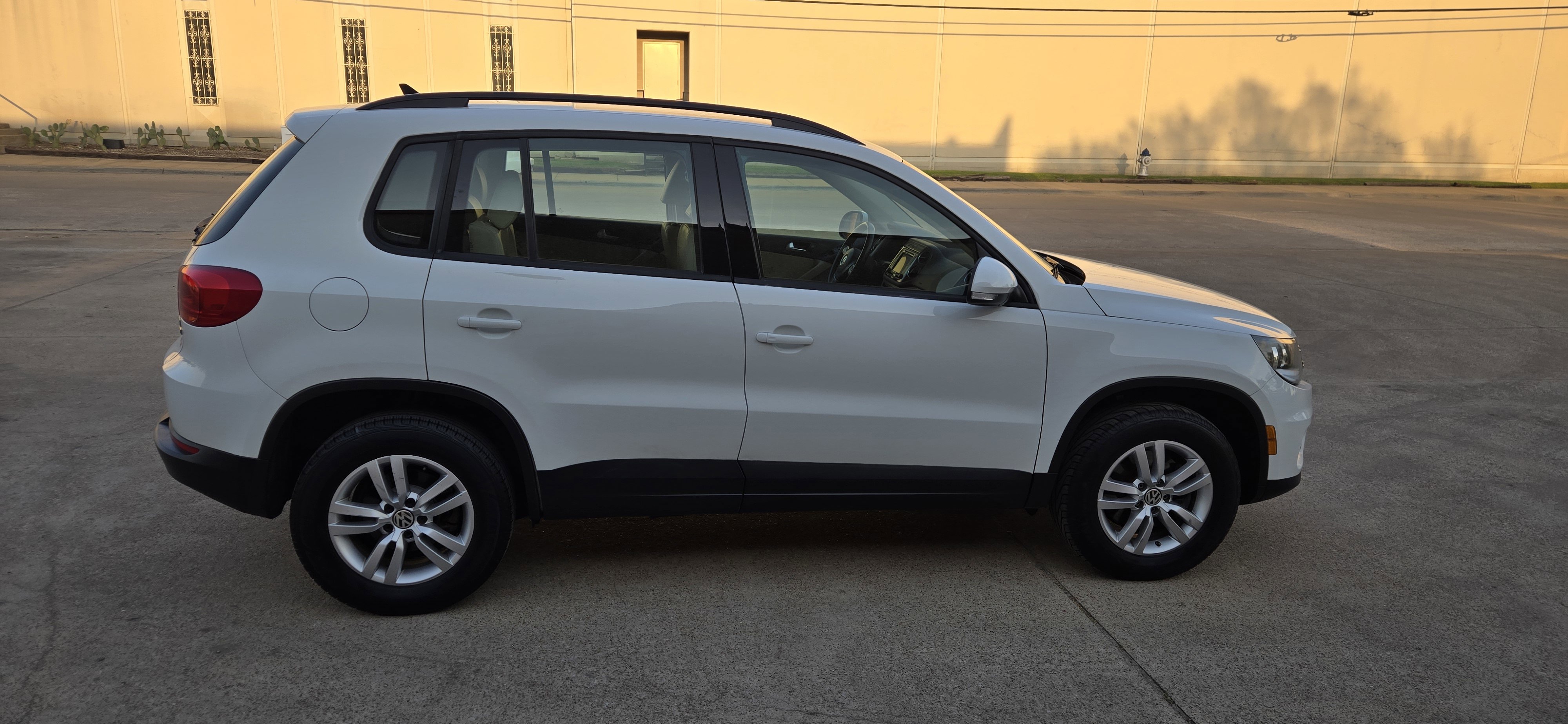 Used 2017 Volkswagen Tiguan S AWD/4WD image 10