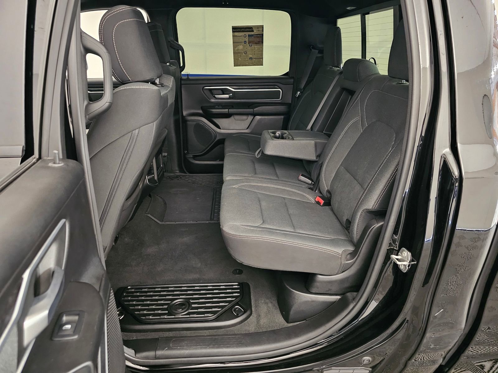 Used 2022 RAM 1500 Big Horn AWD/4WD image 35