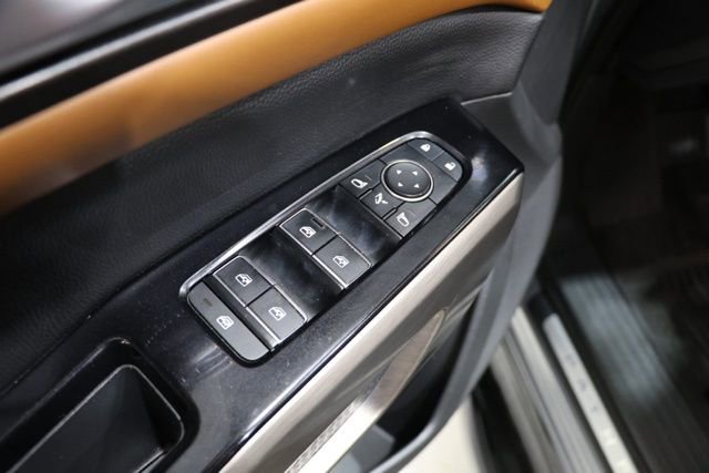 Used 2022 Nissan Pathfinder Platinum w/ Cargo Package image 20