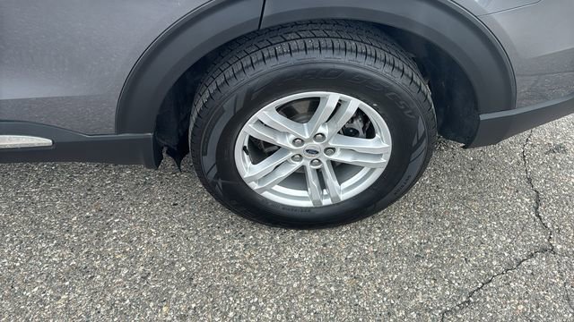 Certified 2022 Ford Explorer XLT w/ Equipment Group 202A image 28