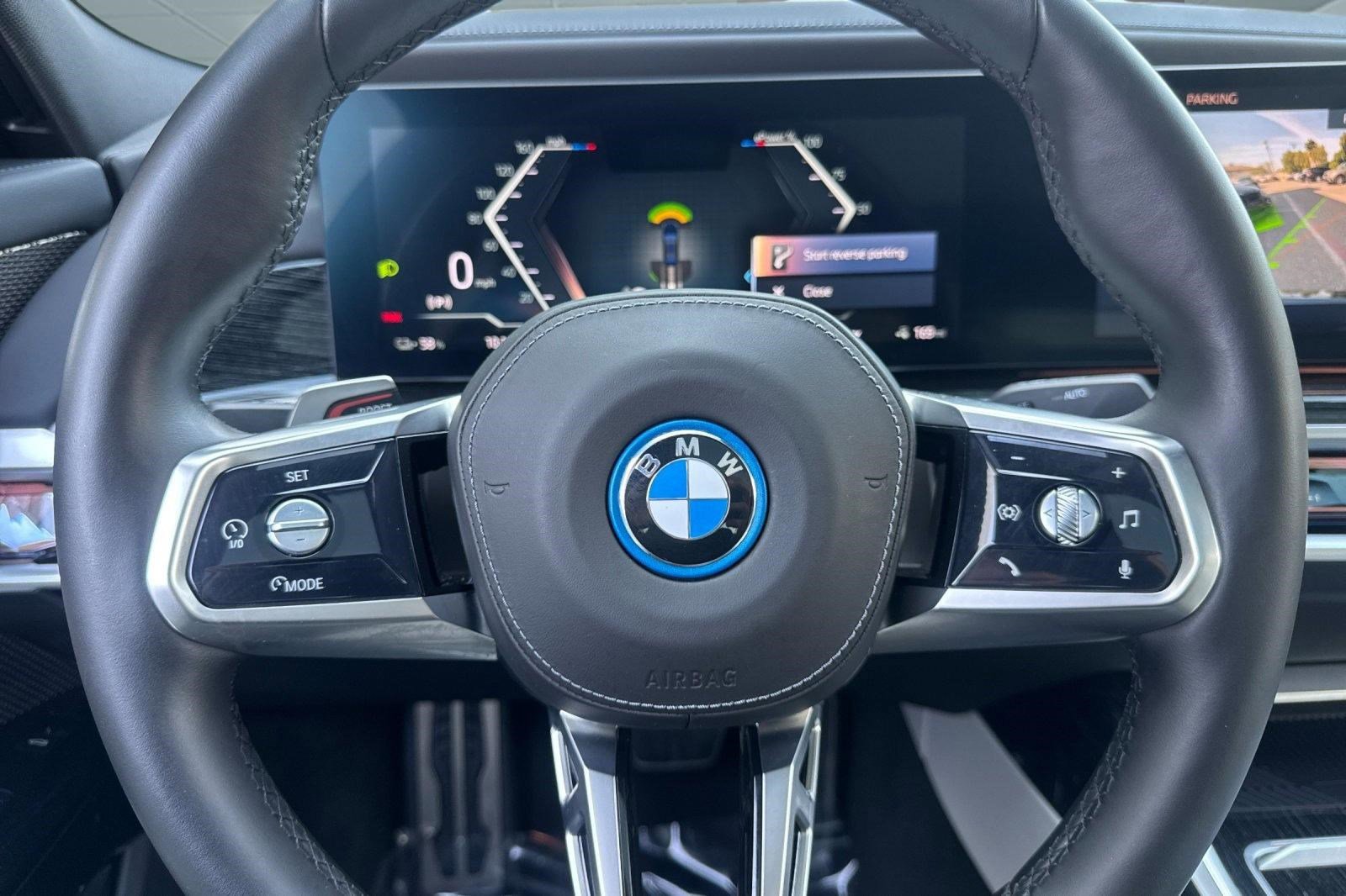 Used 2024 BMW i7 xDrive60 w/ Premium Package 2 AWD/4WD image 15