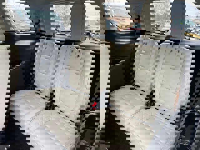 Used 2017 Ford Explorer Platinum image 23