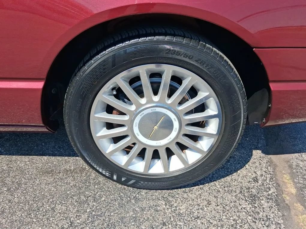Used 2004 Ford Thunderbird RWD image 9