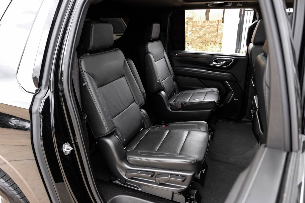 Used 2021 Chevrolet Suburban LT image 37