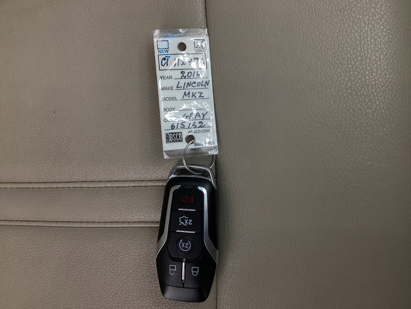 Used 2016 Lincoln MKZ Hybrid image 41