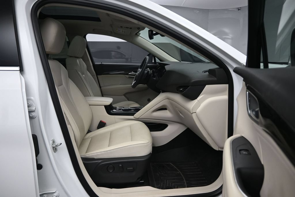 Used 2022 Buick Envision Essence w/ Technology Package I AWD/4WD image 27