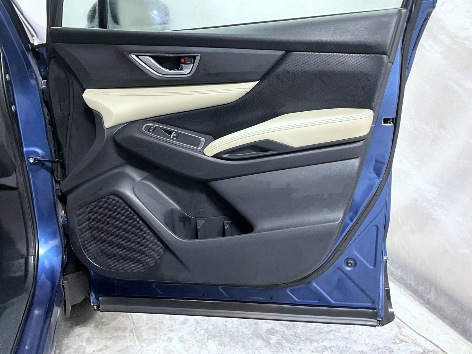 Used 2022 Subaru Ascent Limited image 17