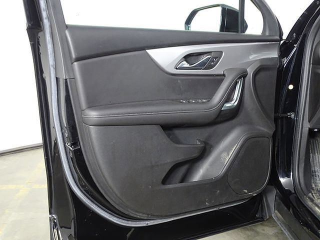 Used 2022 Chevrolet Blazer LT FWD image 13