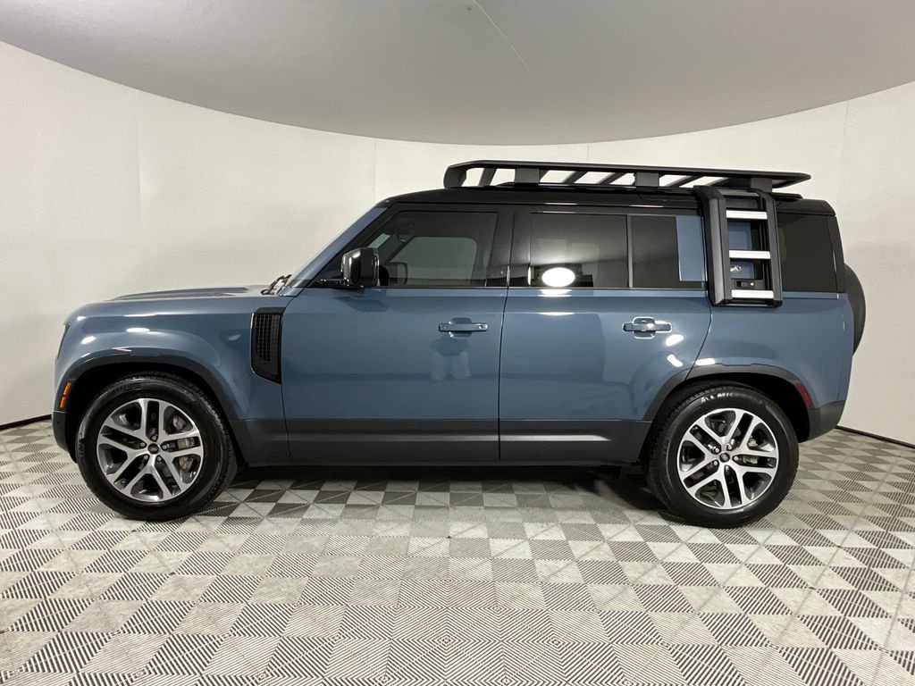 Used 2020 Land Rover Defender 110 HSE AWD/4WD image 2