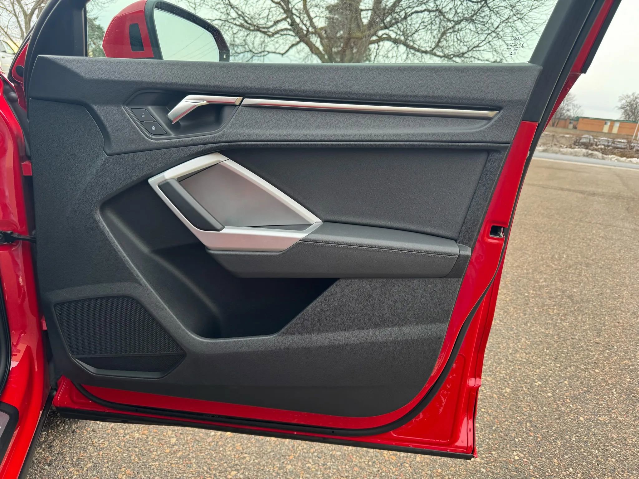 Used 2024 Audi Q3 2.0T Premium image 31
