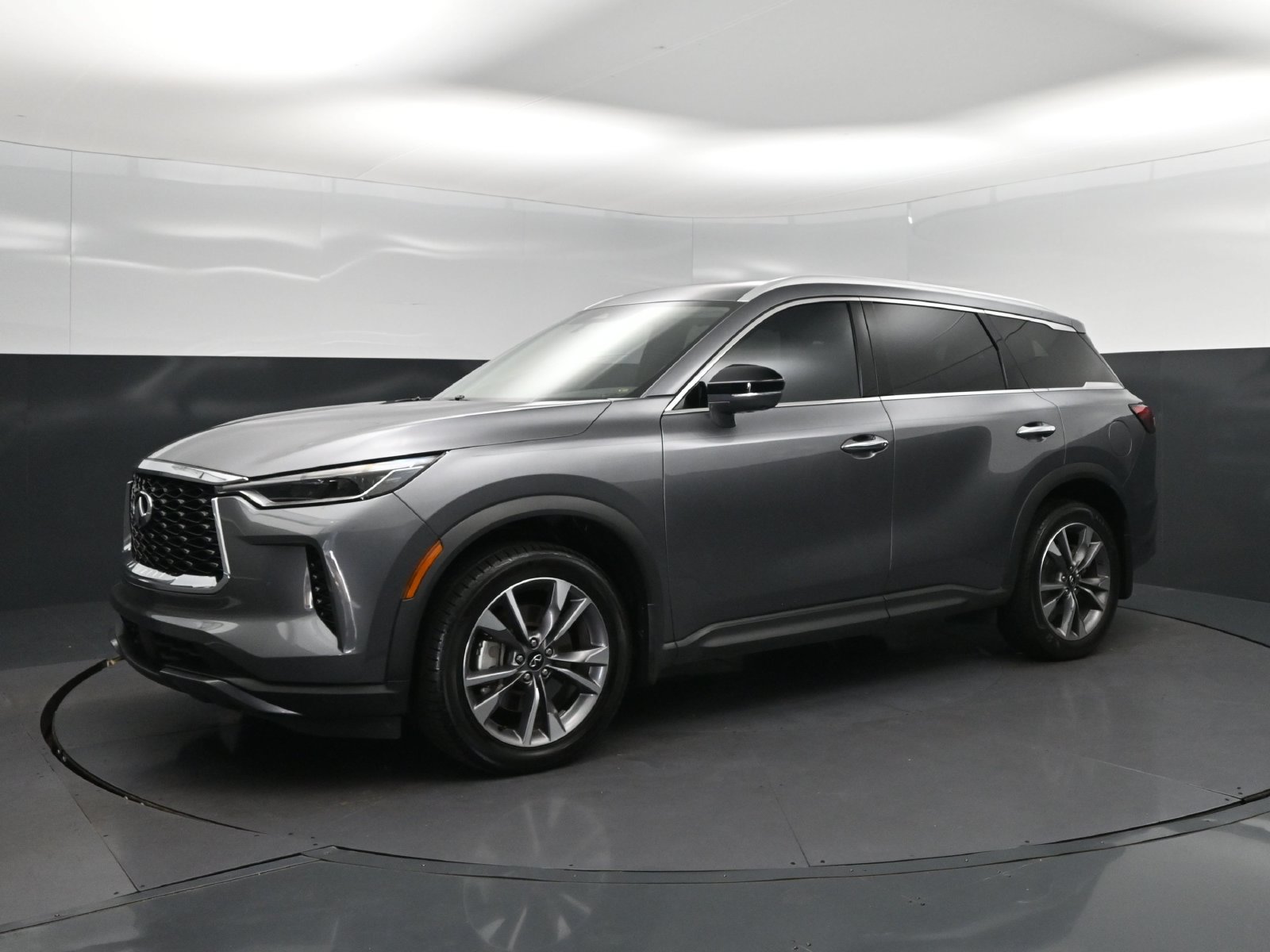 Certified 2022 INFINITI QX60 Luxe w/ Cargo Package FWD image 3