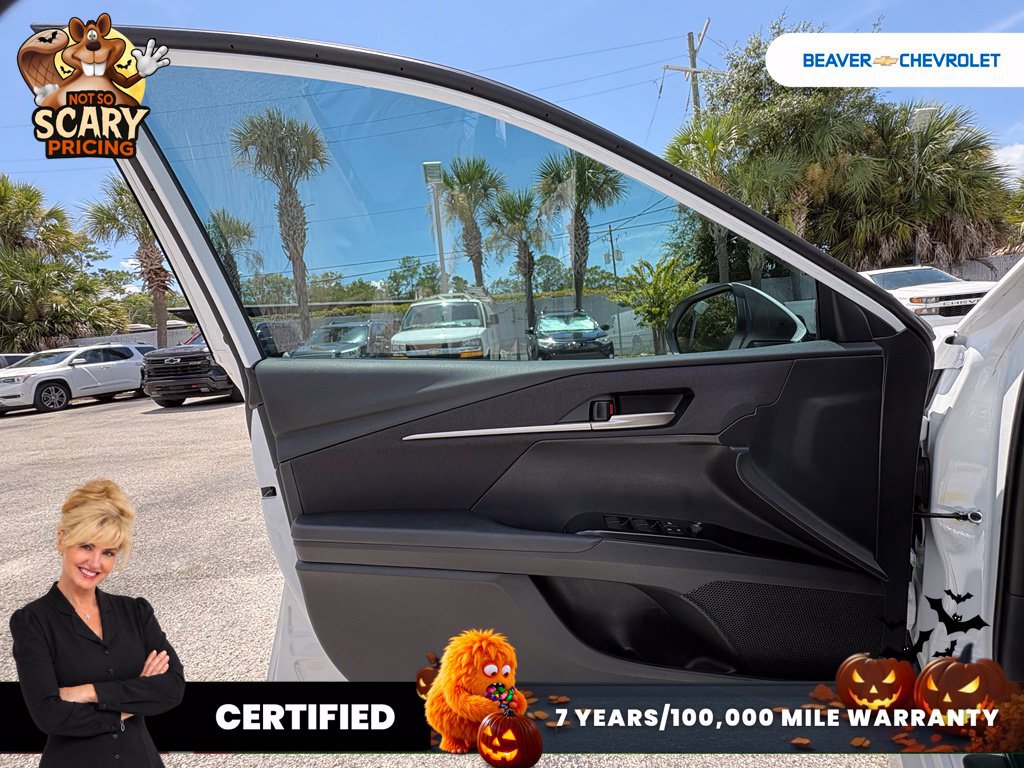 Used 2025 Toyota Camry LE FWD image 31