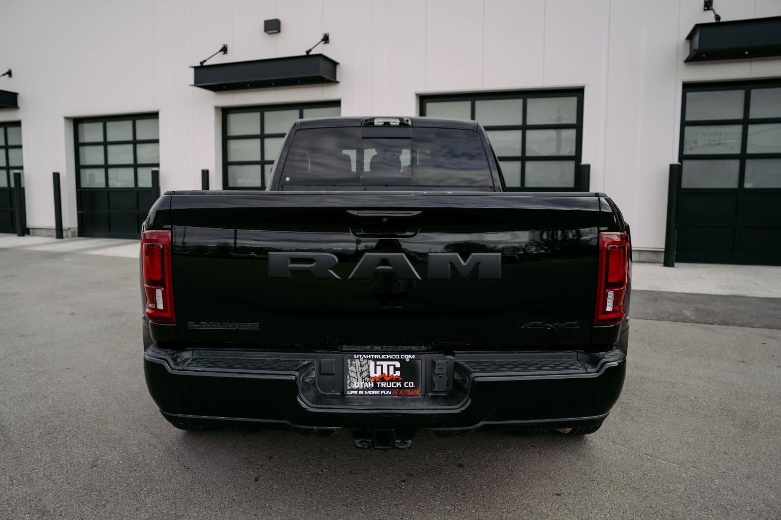 Used 2025 RAM 3500 Laramie image 6