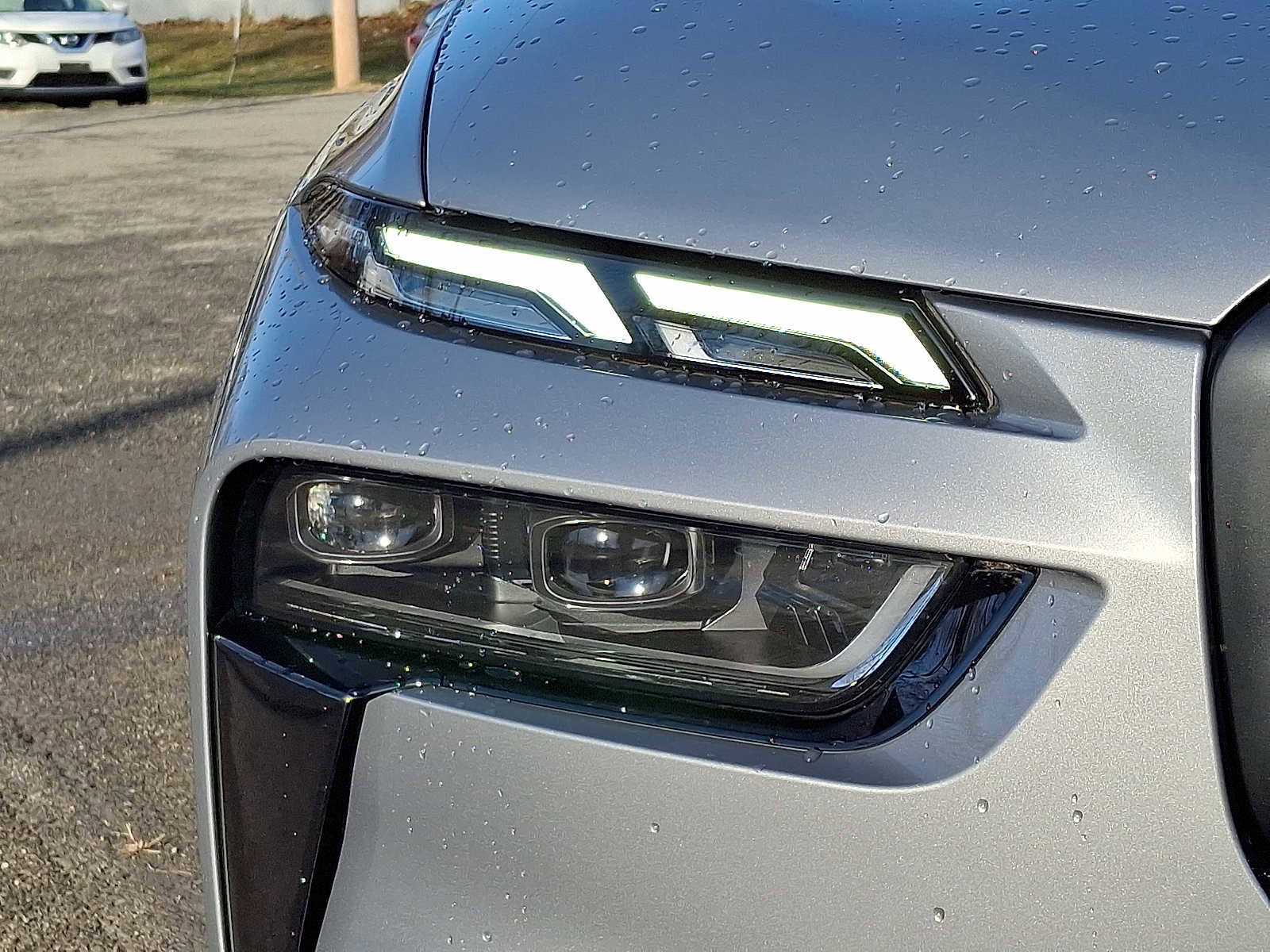 Used 2024 BMW X7 xDrive40i w/ M Sport Package image 9