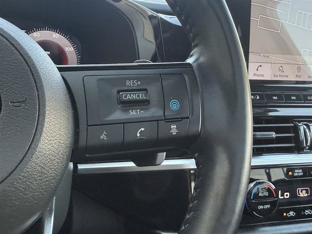 Used 2023 Nissan Pathfinder Platinum AWD/4WD image 33