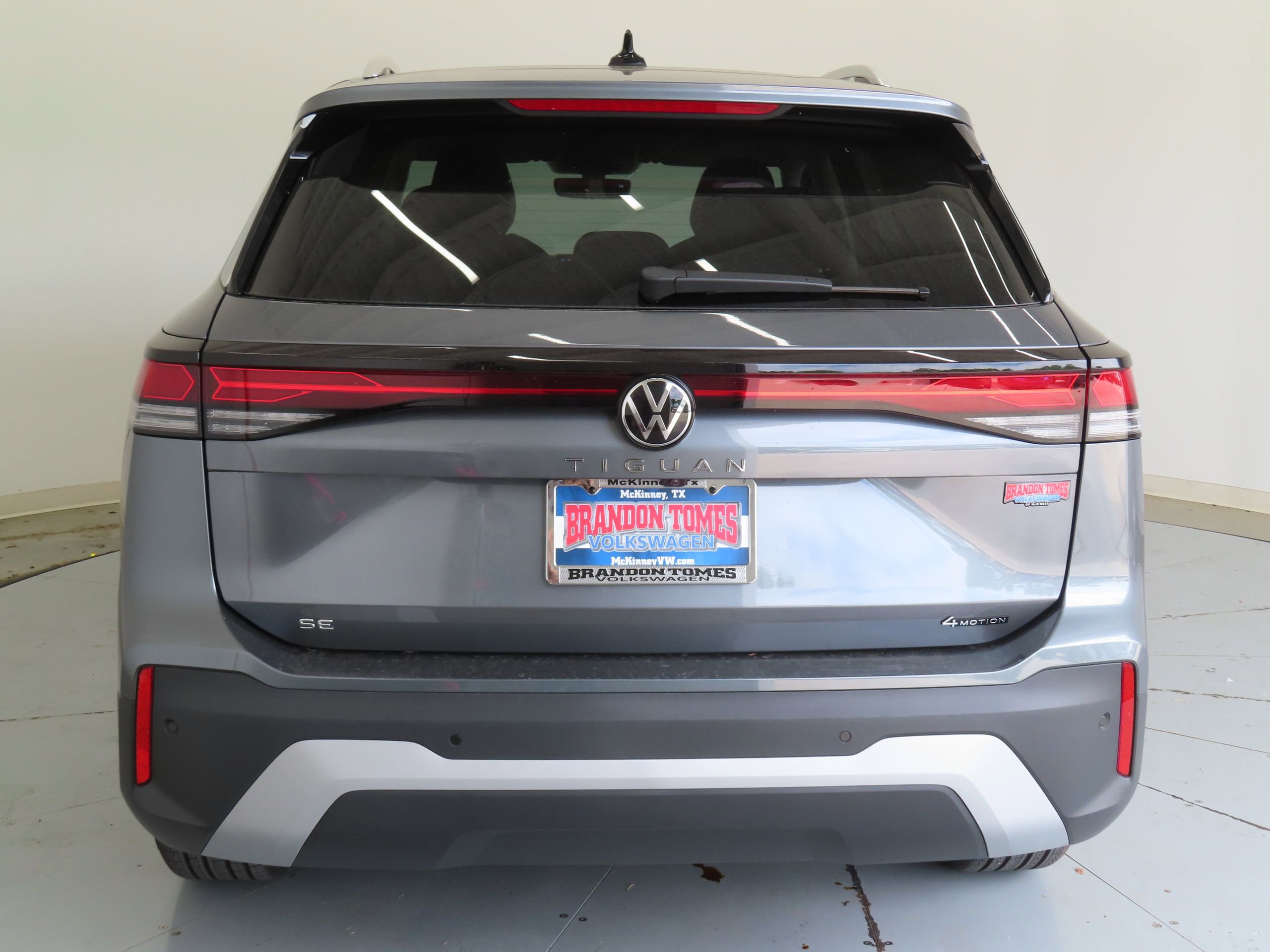 New 2026 Volkswagen Tiguan SE AWD/4WD image 4