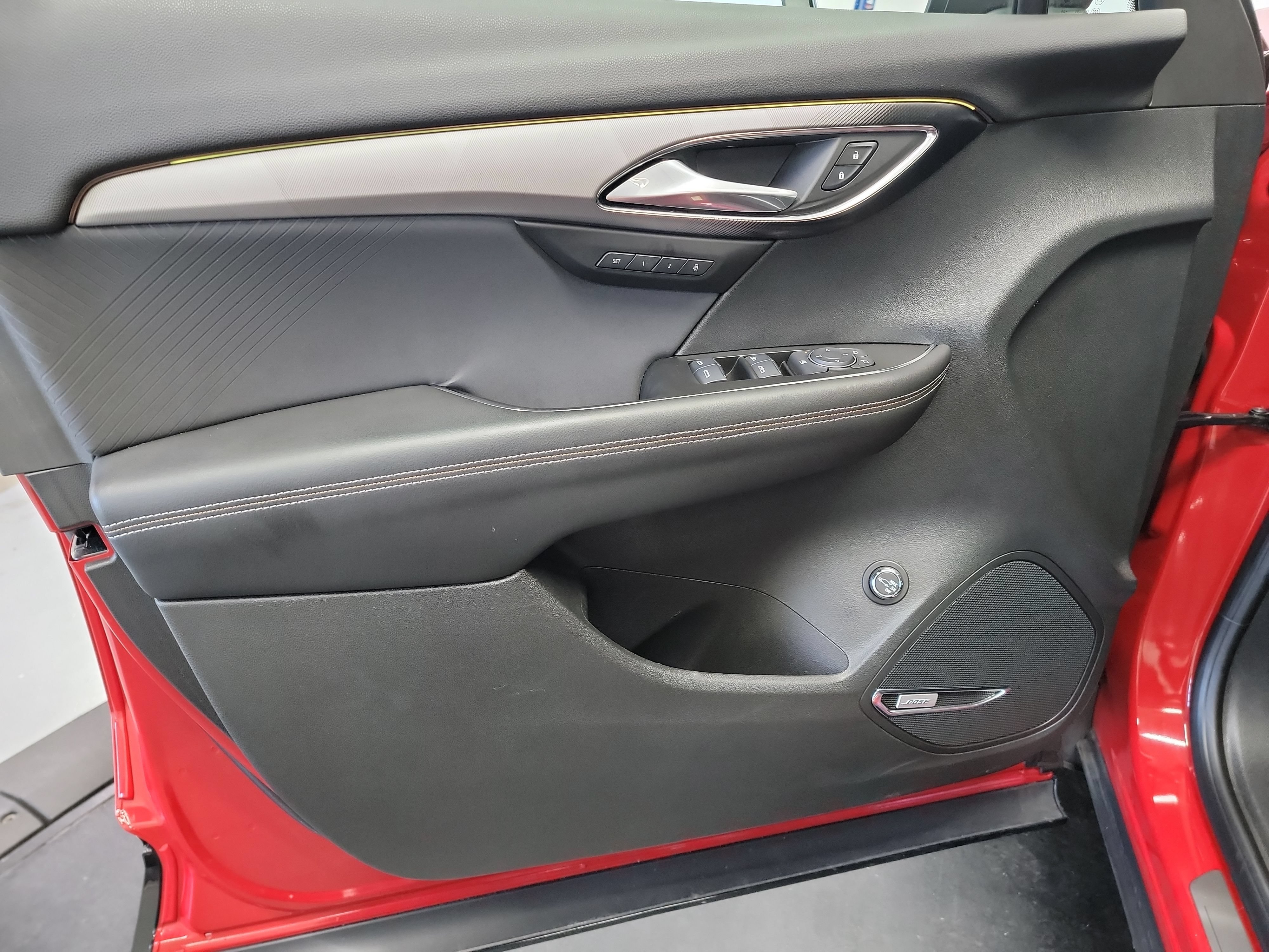 Used 2025 Buick Envision Sport Touring AWD/4WD image 13