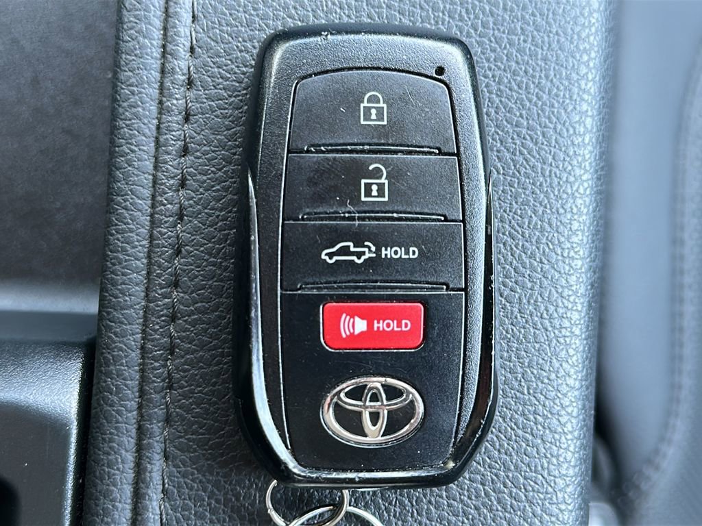 Used 2023 Toyota Tundra Limited AWD/4WD image 23