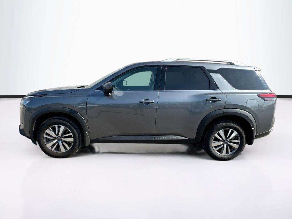 Used 2025 Nissan Pathfinder SL AWD/4WD image 8