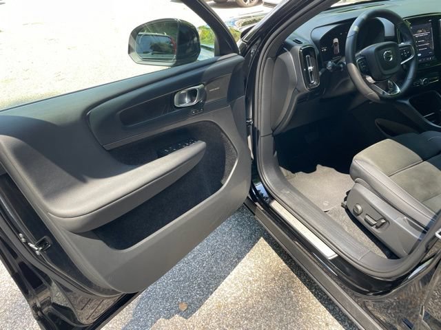 Certified 2023 Volvo C40 P8 Recharge Ultimate AWD/4WD image 11