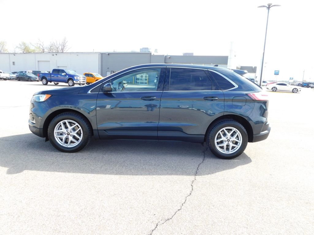 Used 2024 Ford Edge SEL w/ Convenience Package image 6